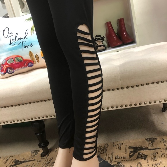 Dunlop Sport  High Rise  Ripped Side Leggings - Picture 2 of 9